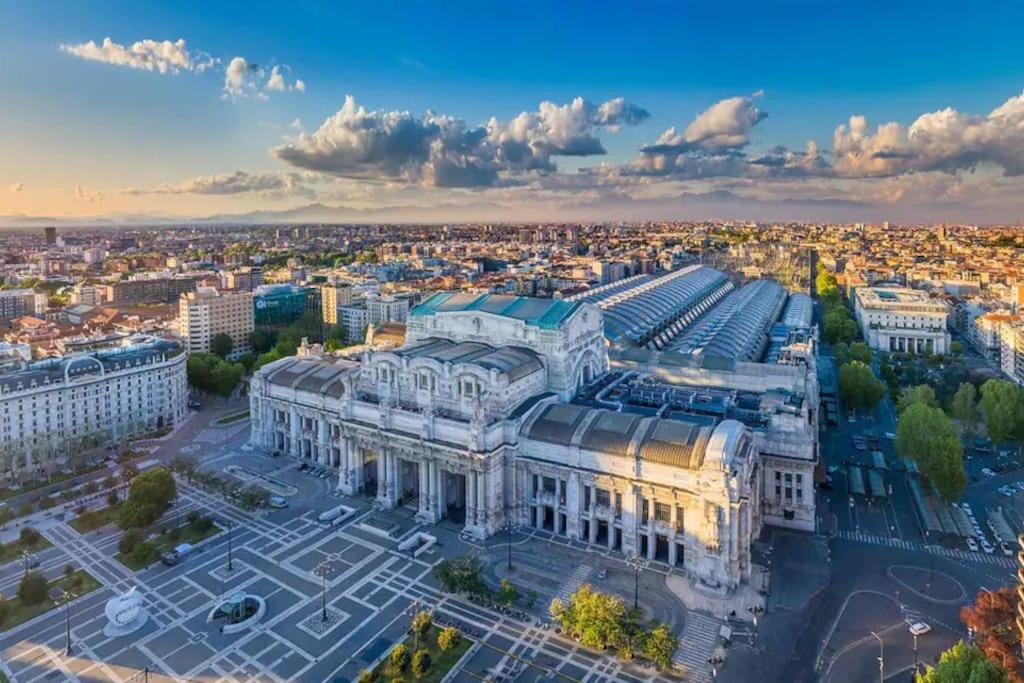 Apartamento Porta Nuova Lusso 8 Minuti Dal Duomo Milán Exterior foto